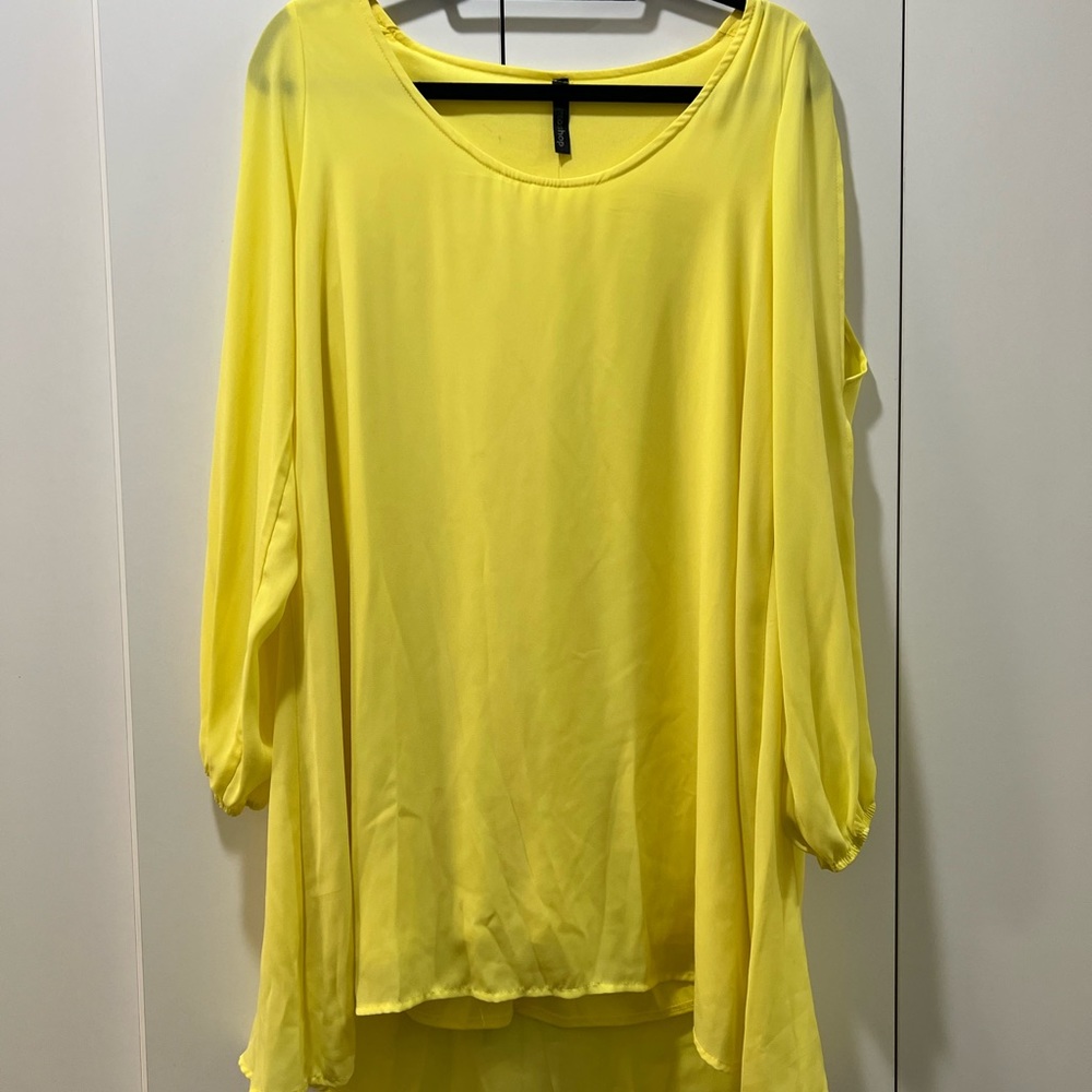 Elegant Yellow Dress with Sleeves